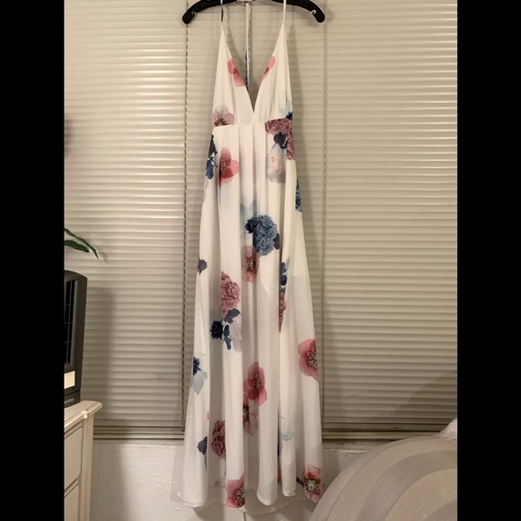 Hello Molly Dress - Picture 2 of 9